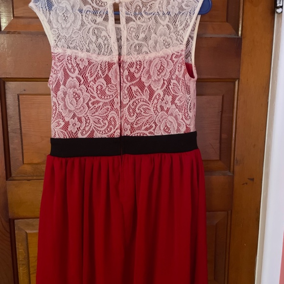 Light Spring Dress - Picture 2 of 2